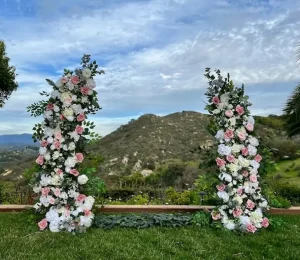 بهترین ترکیب رنگ گل برای مراسم رسمی