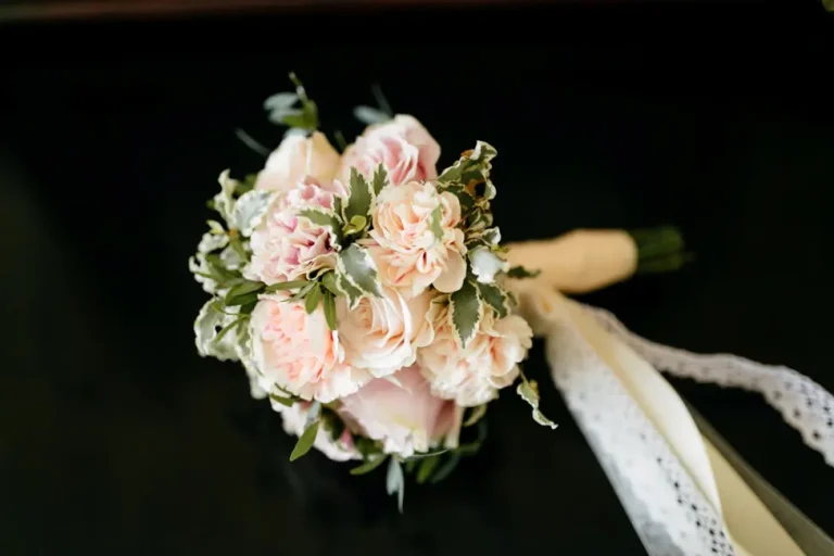دسته گل شیک برای مراسم عقد